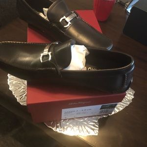 Ferragamo Slip on drivers never worn men’s sz9  42